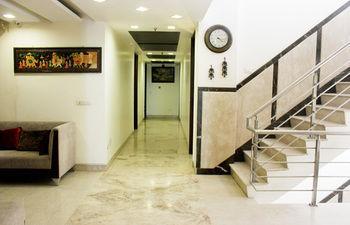 Oyo Premium Rajouri Garden Janta Market New Delhi Exterior photo
